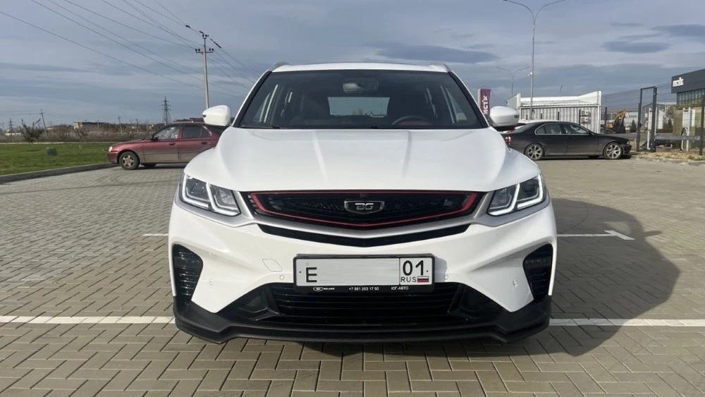 Кроссовер Belgee X50 спереди отзыв