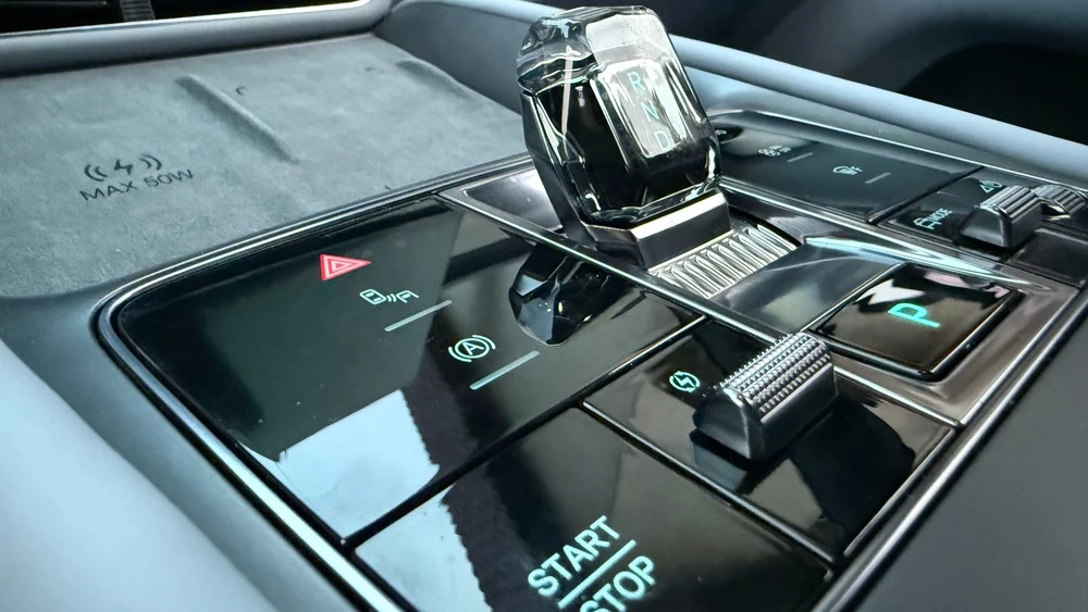 BYD Sealion 7 казахстан тест салон интерьер тоннель селектор