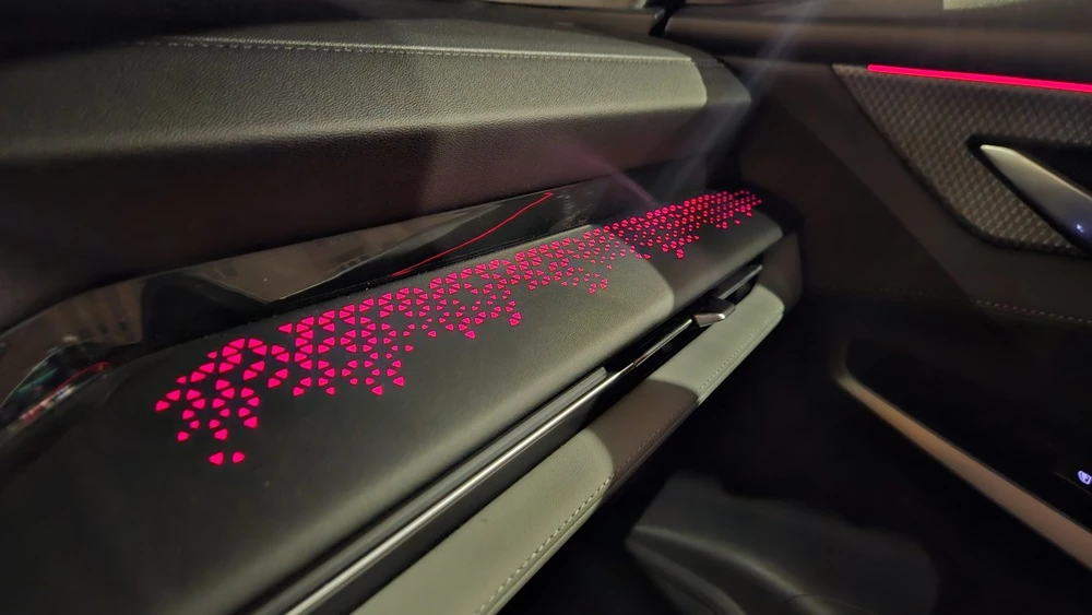 Changan CS75 Plus обновленный третьего поколения салон интерьер подсветка атмосферная