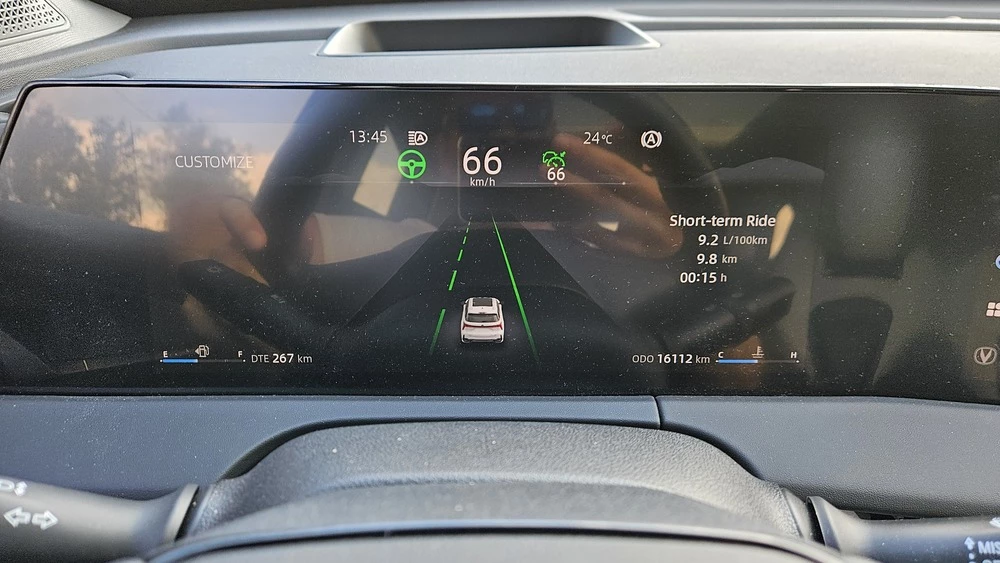 Changan CS75 Plus обновленный третьего поколения салон интерьер приборная панель щиток