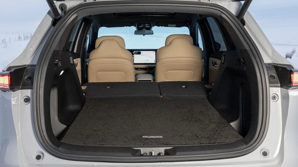 Changan CS75 Plus AWD полноприводный тест салон интерьер багажник