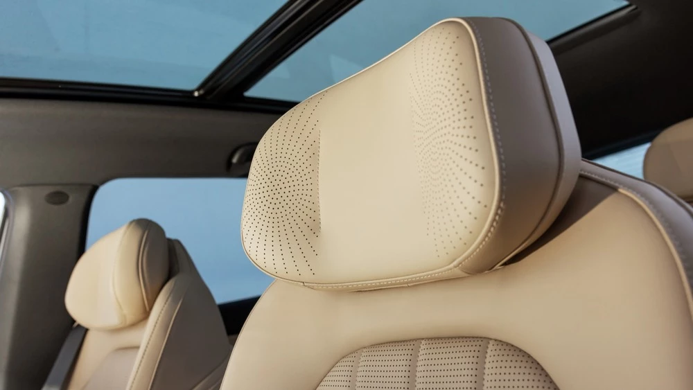 Changan CS75 Plus AWD полноприводный тест салон интерьер подголовники динамики