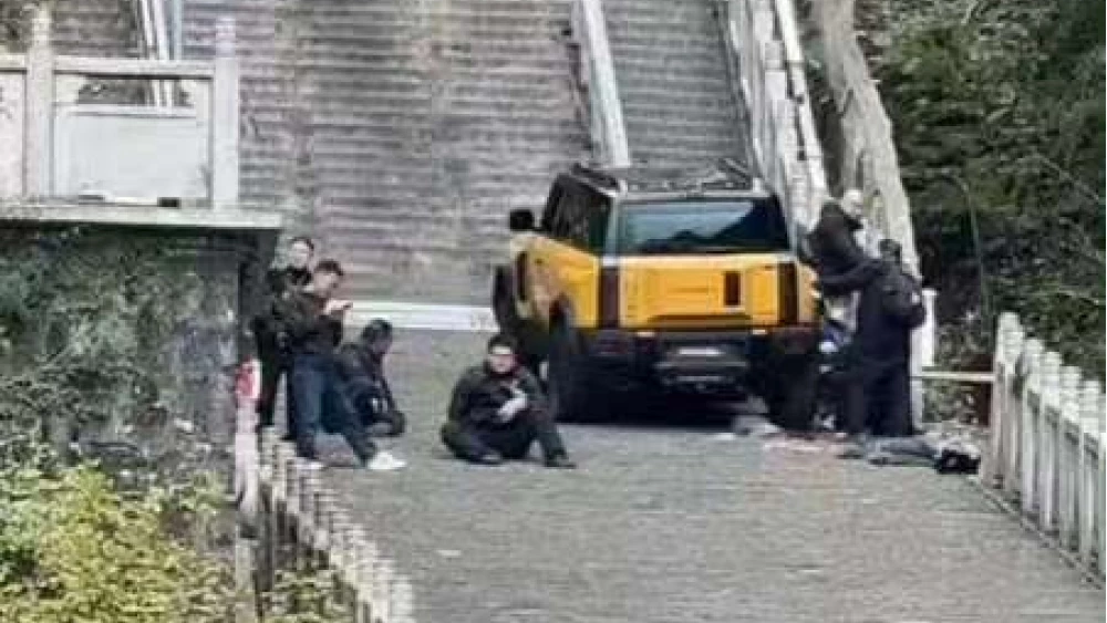 кроссовер chery fulwin x3l icaur 03 не смог покорить китайскую лестницу dragon challenge гора тяньмэнь лестница в небо арка