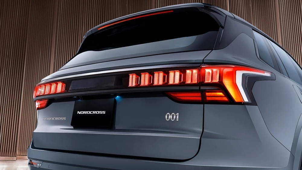 кроссовер nordcross 001 на базе lynk co 09 сзади