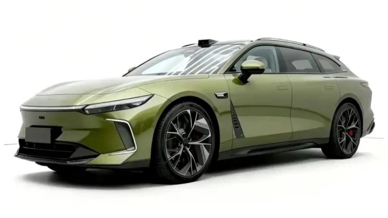 универсал Exeed Exlantix ES7 GT сбоку спереди