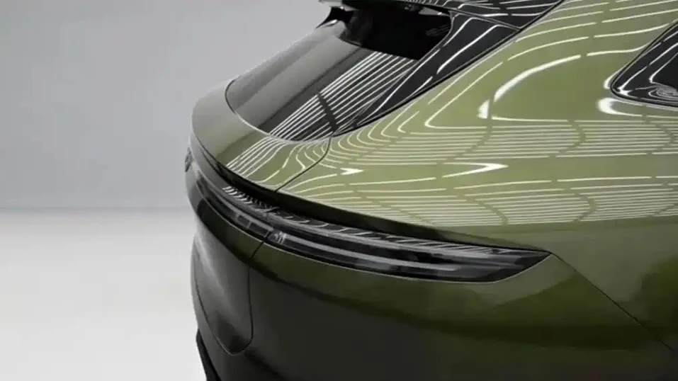 Exeed Exlantix ES7 GT сзади наклон задней стойки