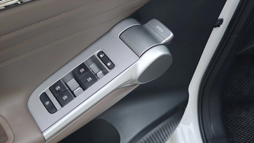 GAC GS4 AWD салон интерьер ручки двери