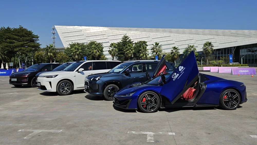 автомобили GAC Hyptec Aion в Китае тест