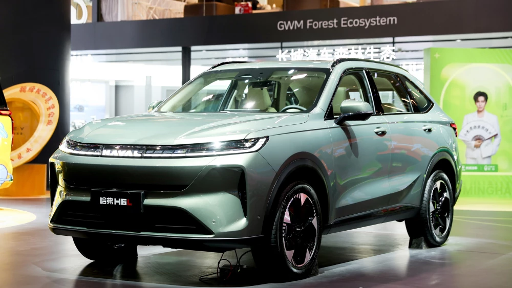 haval h6l кроссовер сбоку спереди мятный зеленый