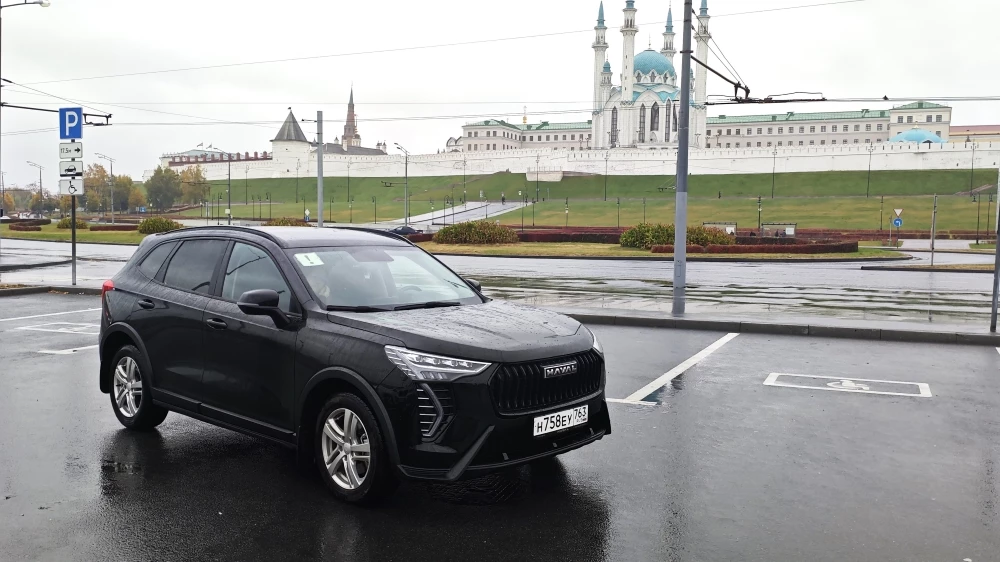 Haval Jolion: личный опыт. 10 тысяч километров, первое ТО и подготовка к зиме Haval Jolion личный опыт трубин сбоку спереди в казани