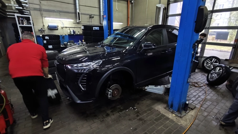 Haval Jolion личный опыт трубин сбоку спереди сервис замена колес