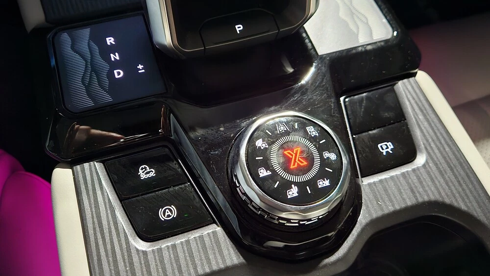 Jetour T1 салон интерьер центральный тоннель селектор