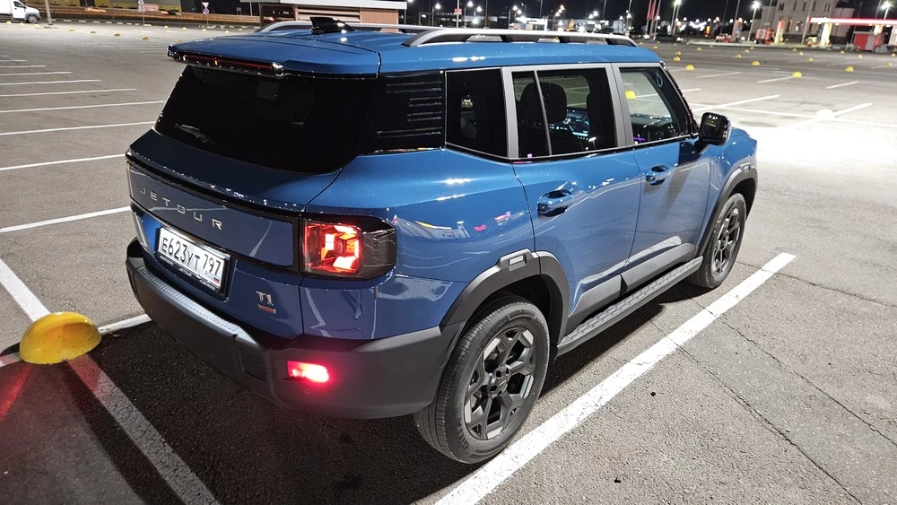 Jetour T1 T2 вместе сравнение сбоку сзади