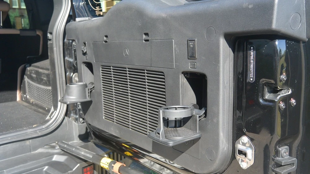 Jetour t2 тест салон интерьер дверь пятая внутри подстаканники