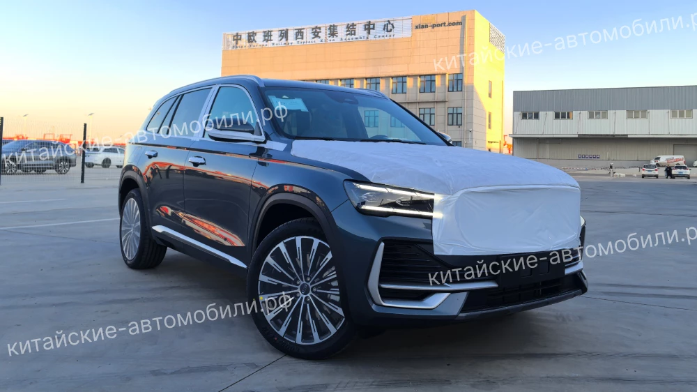 Новые кроссоверы Geely Monjaro отправились в Россию сбоку спереди черный кроссовер порт сиань китай