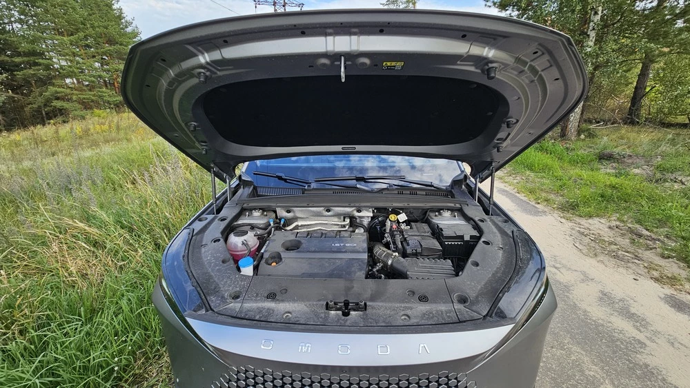 Omoda C7 двигатель мотор капот открыт