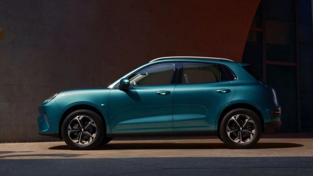 Кроссовер Ora 5 сбоку