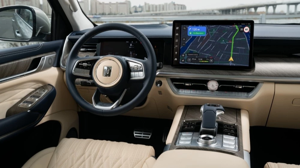 Внедорожник Tank 500 салон интерьер мультимедиа яндекс