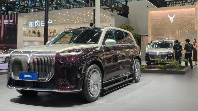 Какие новинки Гуанчжоу ждать в России voyah taishan сбоку спереди внедорожник