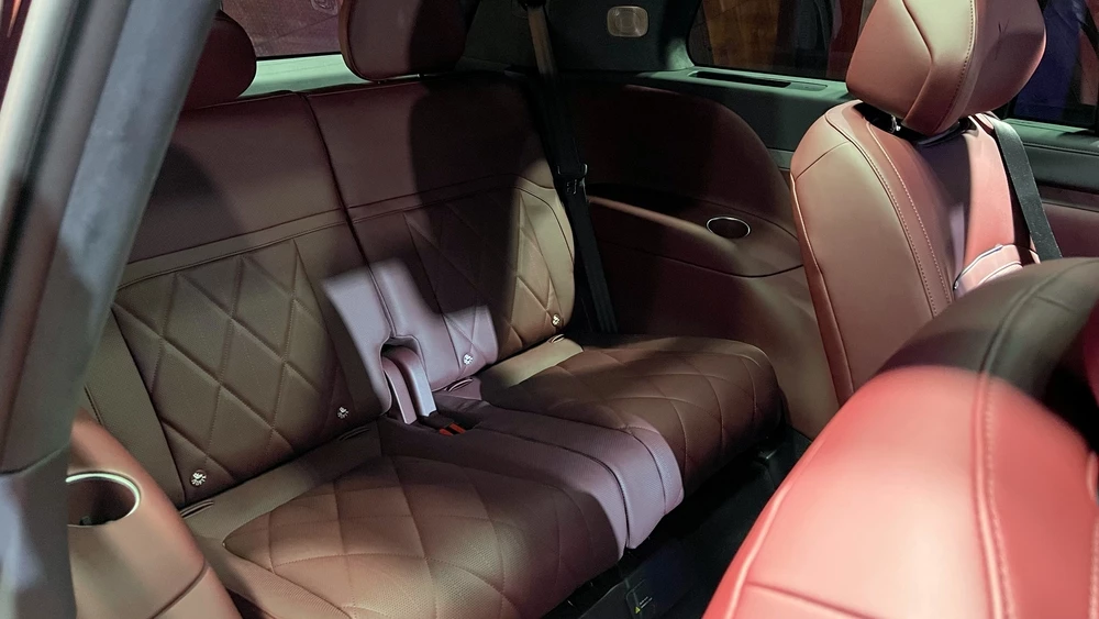 Voyah Taishan в России премьера салон интерьер третий ряд сиденья