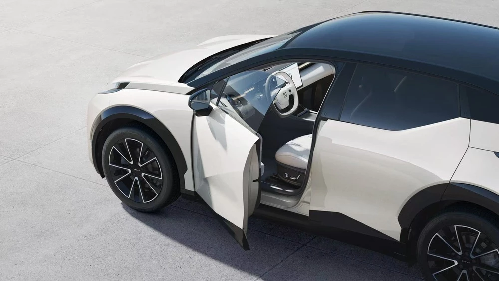 Zeekr X 2026 модельного года сбоку сзади