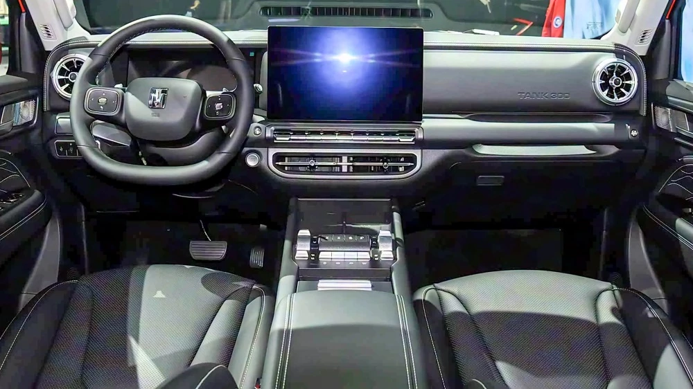 tank 300 polar edition интерьер