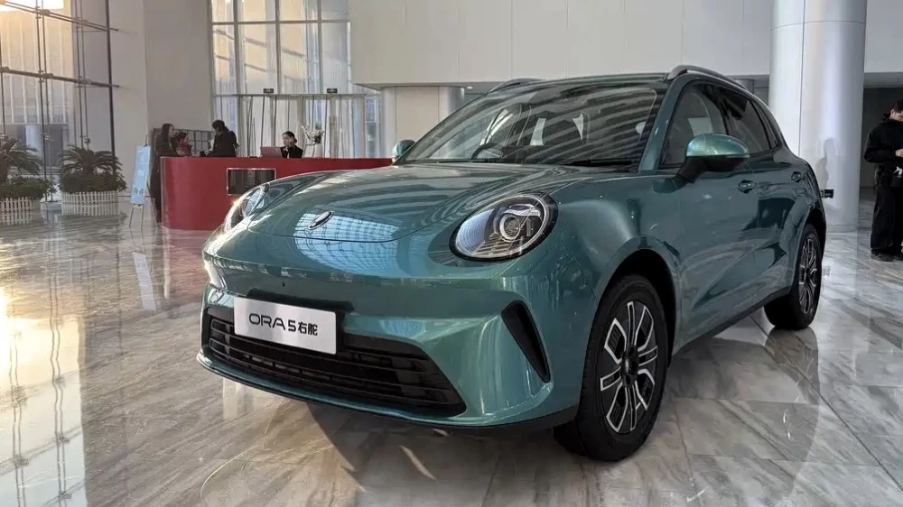 ora 5 кроссовер сбоку спереди запуск продаж китай правый руль