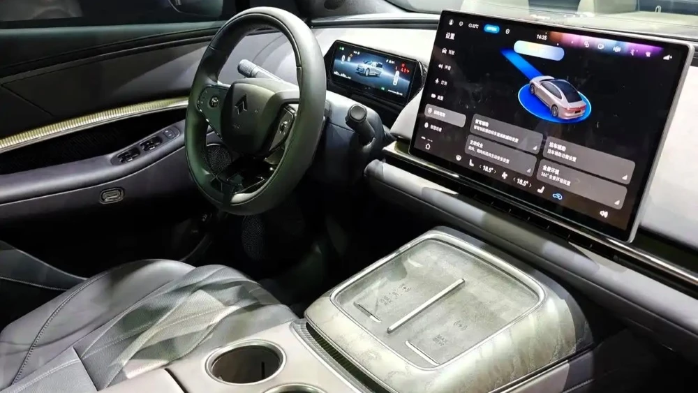 седан gac hyptec a800 интерьер