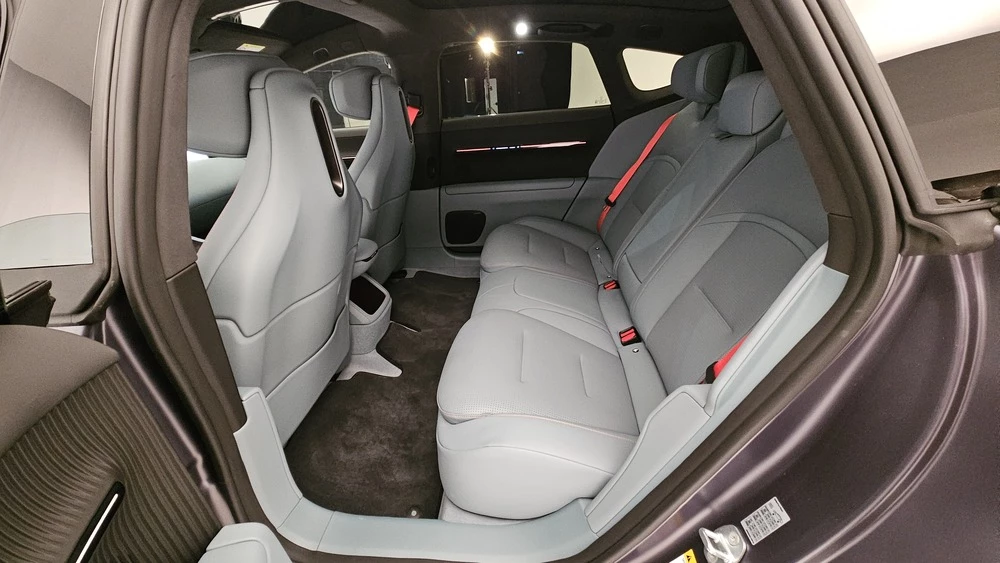 avatr 12 обзор салон интерьер второй ряд сиденья