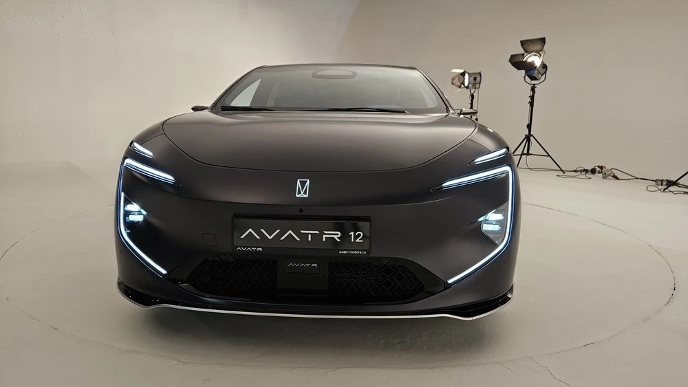 avatr 12 обзор спереди
