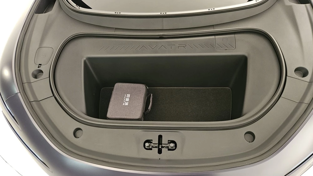 avatr 12 обзор салон интерьер багажник в капоте