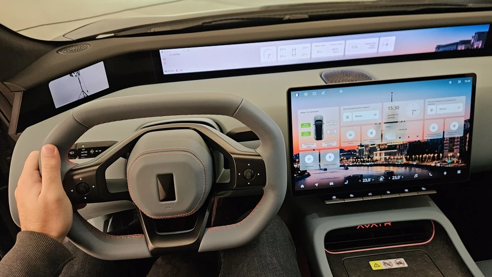 avatr 12 обзор салон интерьер водитель за рулем