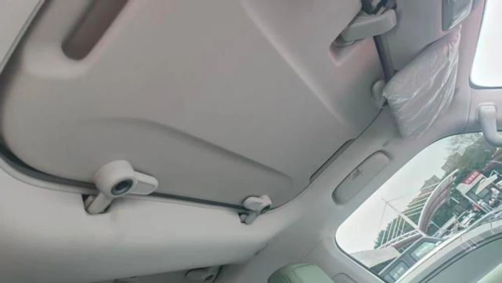 Внедорожник BAIC BJ41 BJ40 Pro салон интерьер люк в крыше