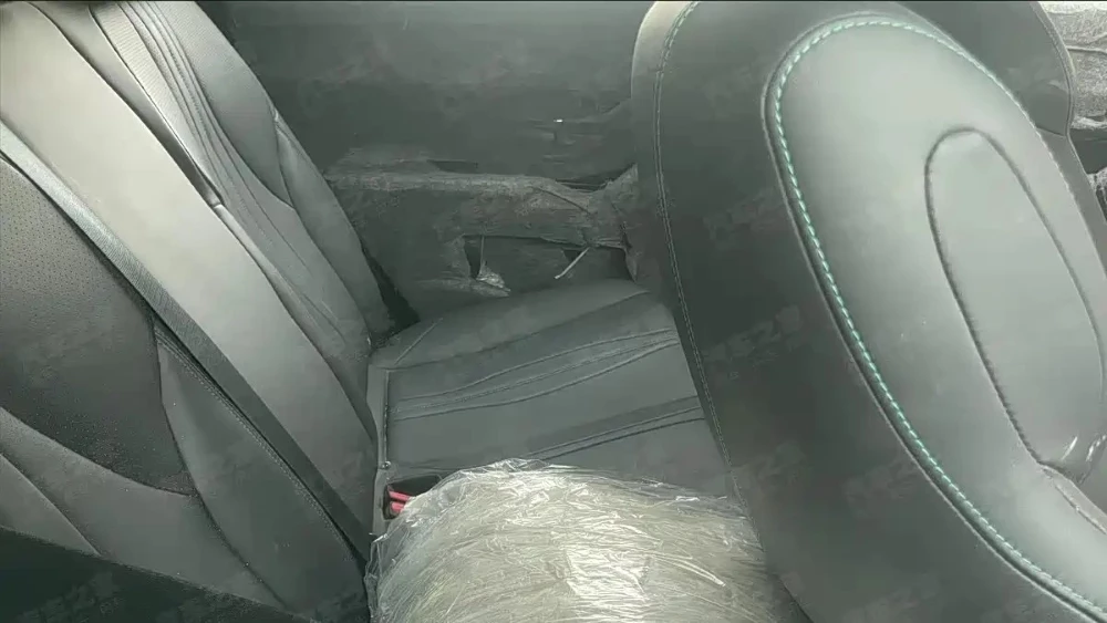 Новый пикап BYD салон интерьер второй ряд