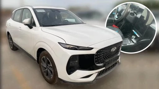 кроссовер chery tiggo 3l вывели на тесты китай сбоку спереди кроссовер белый салон
