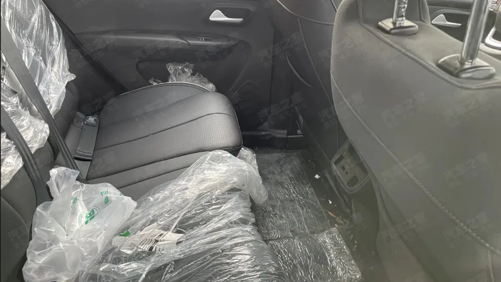 кроссовер chery tiggo 3l вывели на тесты китай салон черный