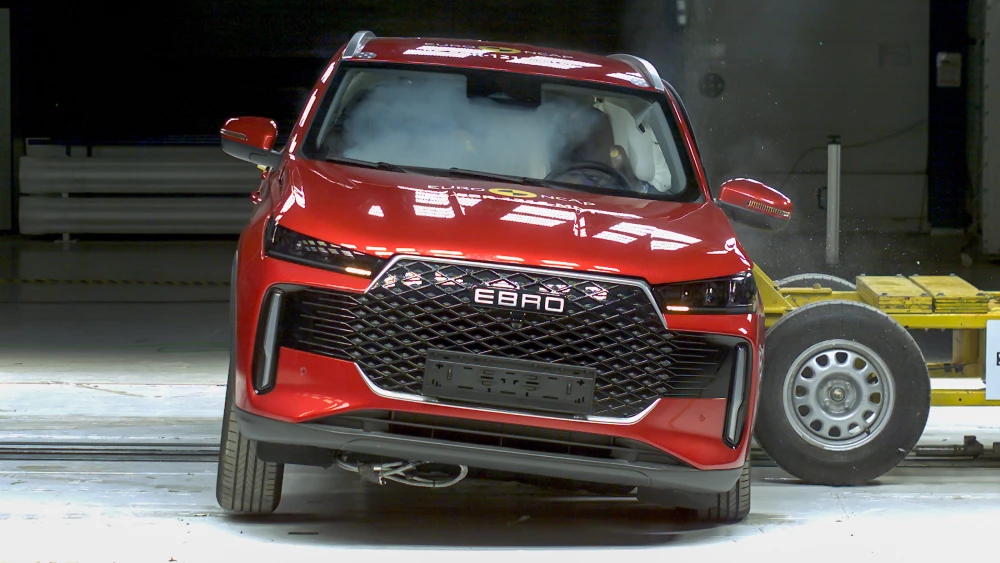 Европейская ассоциация Euro NCAP разбила три машины компаний Geely и Chery tiggo 5 ebro s400 кроссовер краш-тест hev