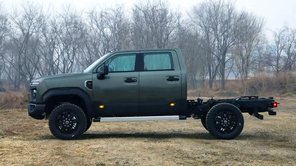 Пикап Dongfeng MS600 Double cab сбоку