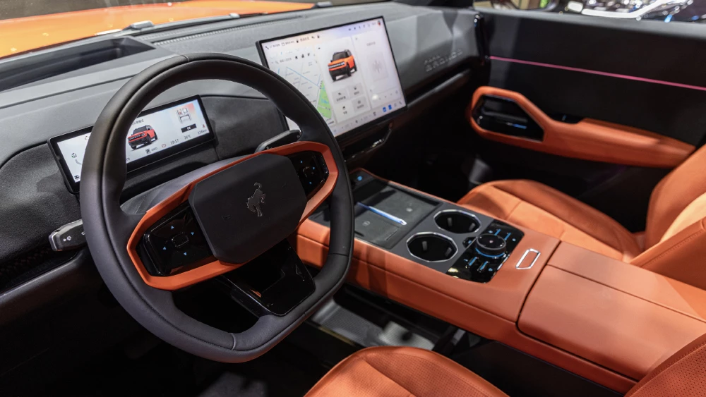 ford bronco гибридный внедорожник салон