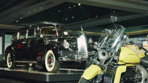 Глава компании GWM Вэй Цзяньцзюнь купил 83-летний автомобиль packard super 8 eight one eighty 180 сбоку спереди
