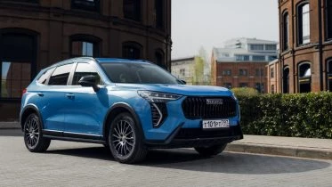 haval jolion кроссовер сбоку спереди