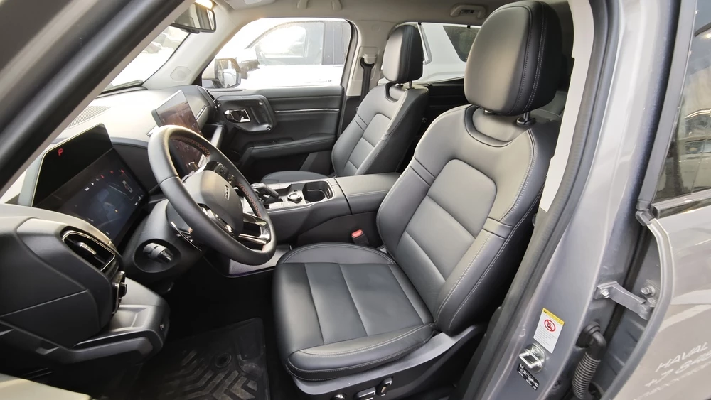 Haval H7 тест Мишина салон интерьер сиденья первый ряд