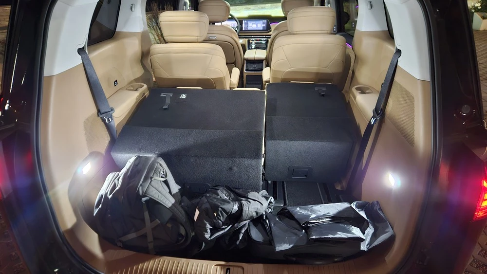 минивэн JAC RF8 тест салон интерьер багажник сиденья сложены