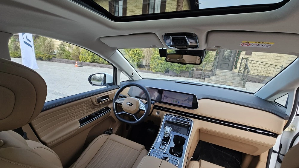 минивэн JAC RF8 тест салон интерьер