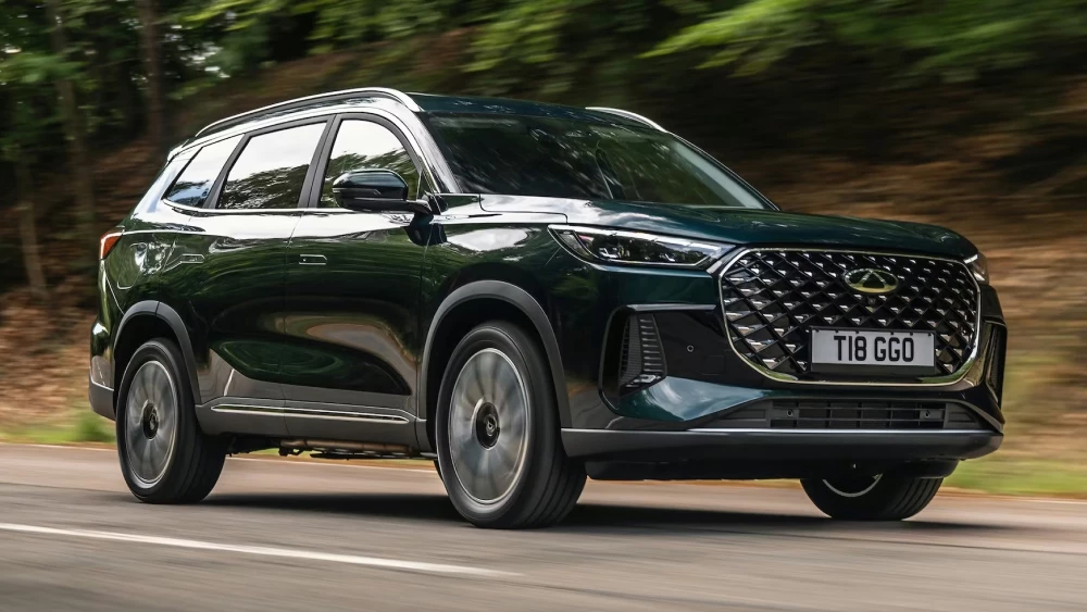 Кроссовер Chery признали автомобилем года в Британии tiggo 8 chs сбоку гибридный кроссовер зеленый