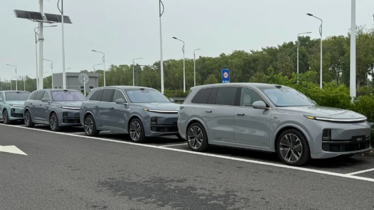 Китайские СМИ сообщили, как изменится модельный ряд Li Auto в 2026 году l8 l9l кроссоверы