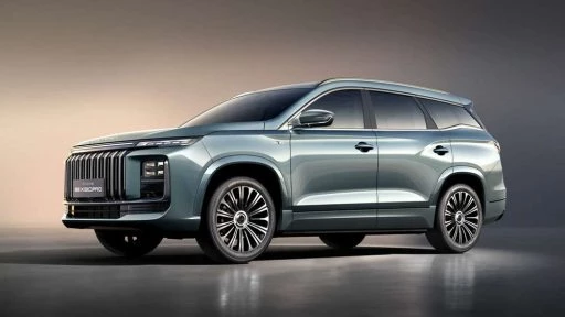Обновленный кроссовер Jetour X90 Pro сбоку спереди