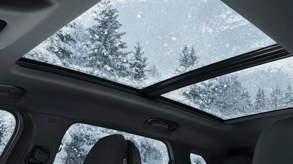 Omoda C7 салон интерьер панорамная крыша