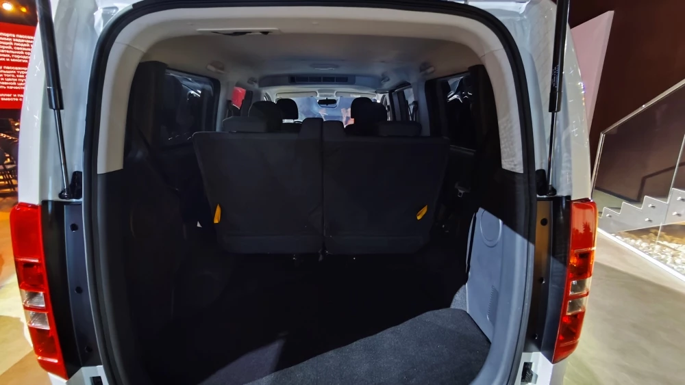 минивэн Sollers Sf1 презентация сзади багажник салон интерьер