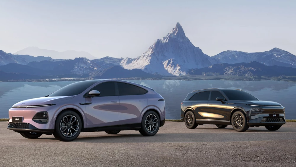 «Яндекс» выведет на рынок стран ЕАЭС два новых автомобиля xpeng g6 g9 электромобили сбоку спереди